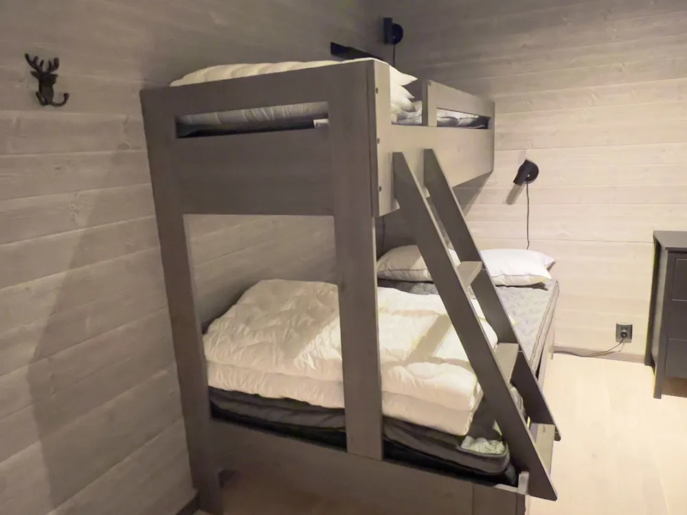 Nedre Hjelmbackev 17B, husdjursfritt parhus