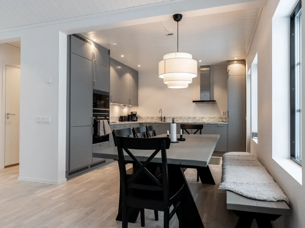Nedre Hjelmbacken 3A, husdjursfritt parhus