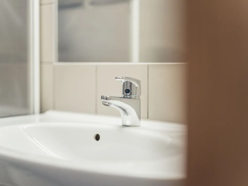 Dubbelrum med balkong och fjällutsikt på Pernilla Wiberg Hotel