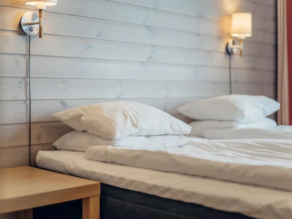 Dubbelrum med balkong och fjällutsikt på Pernilla Wiberg Hotel