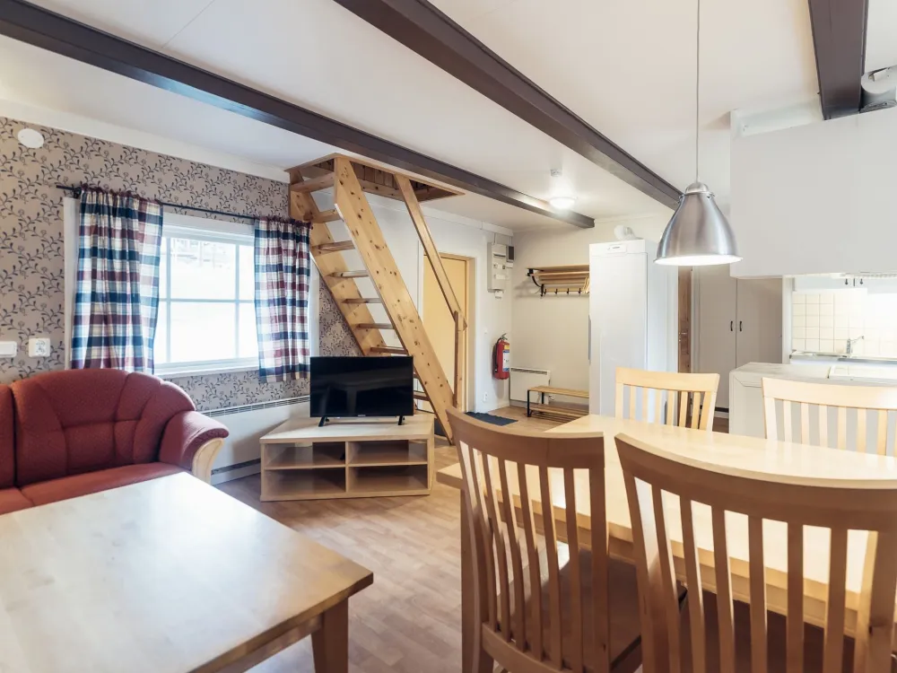 Pernillas väg 11, Loftstuga