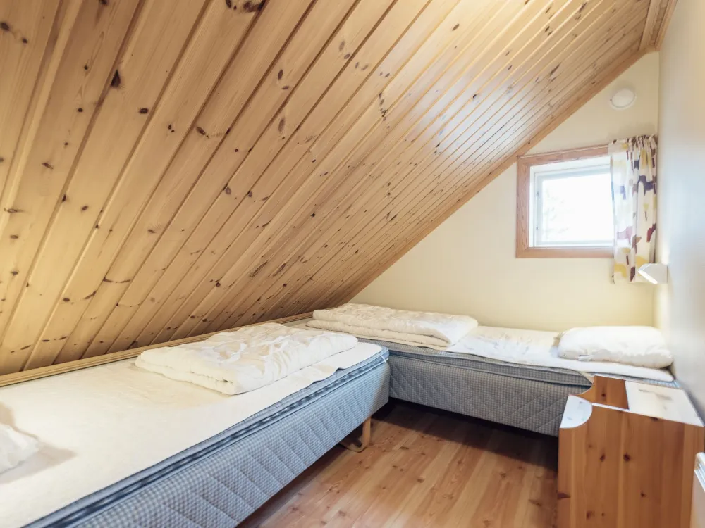Pernillas väg 11, Loftstuga