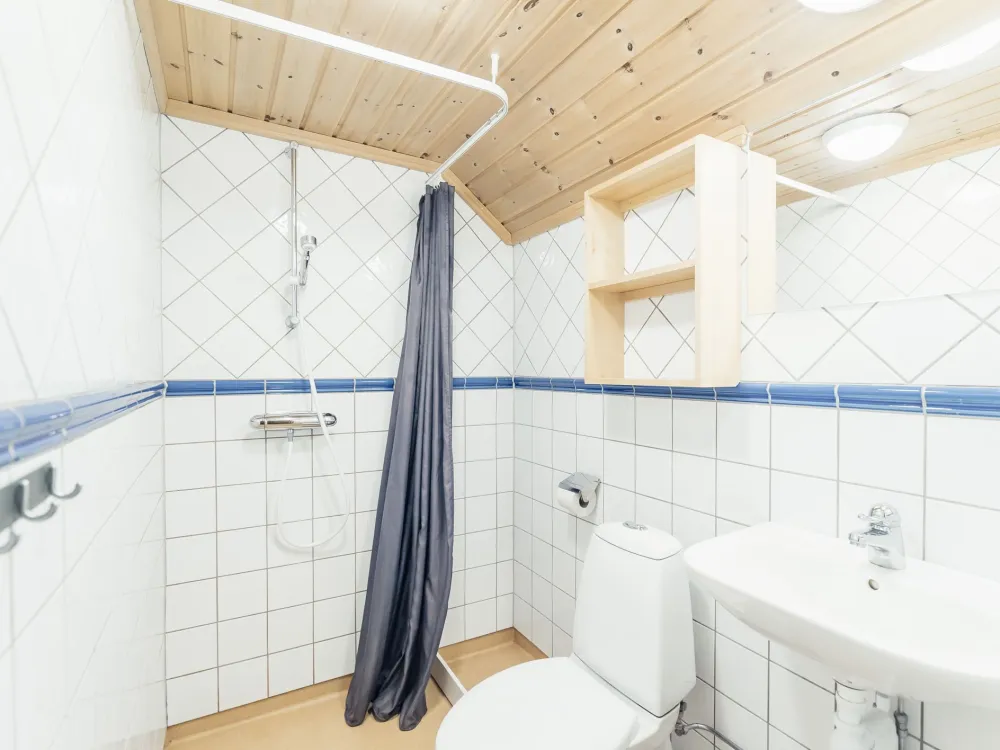 Pernillas väg 12, Husdjursfri loftstuga