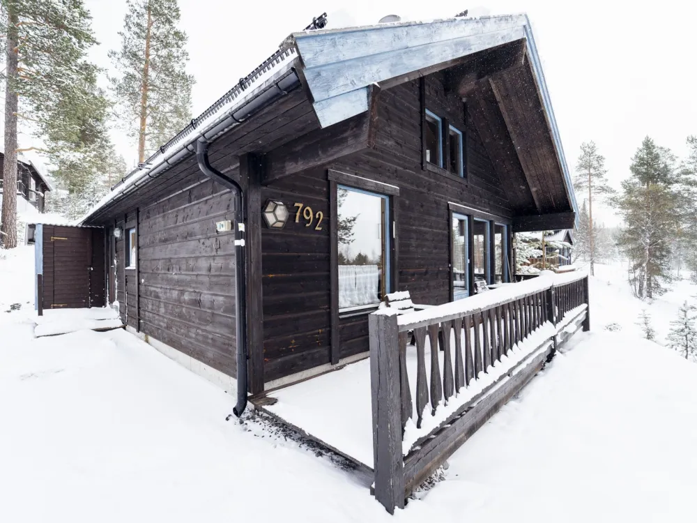 Snövägen 792, stuga