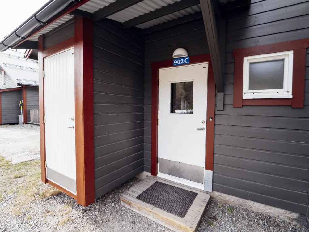 Dählievägen 902C, lägenhet med balkong