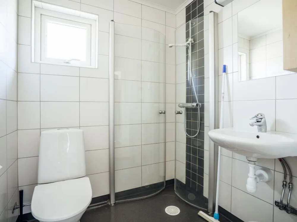 Västvägen 121, husdjursfri stuga