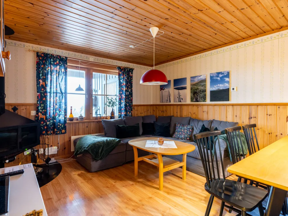 Dalslingan 380, parhus