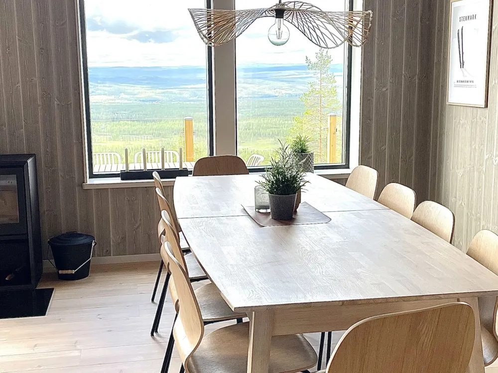 Nedre Hjelmbacksvägen 4A, parhus, husdjursfritt