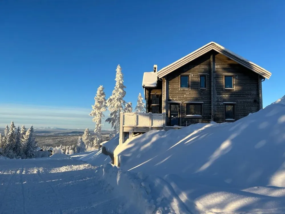 Nedre Hjelmbacken 20A, husdjursfritt parhus 