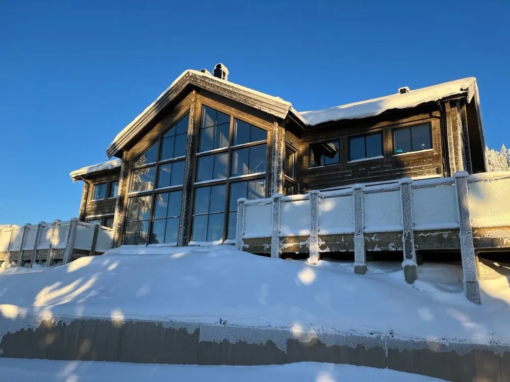 Nedre Hjelmbacken 20A, husdjursfritt parhus 