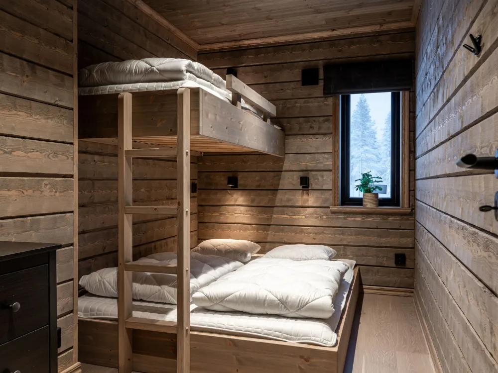Nedre Hjelmbacken 20B, husdjursfritt parhus